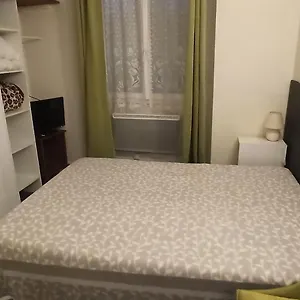 studio1-bagneres-de-bigorre.midi-pyreneeshotels.com/