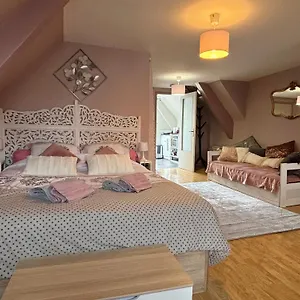 le-grenier-appartement-de-charme-centre-historique.inbrittany.com/